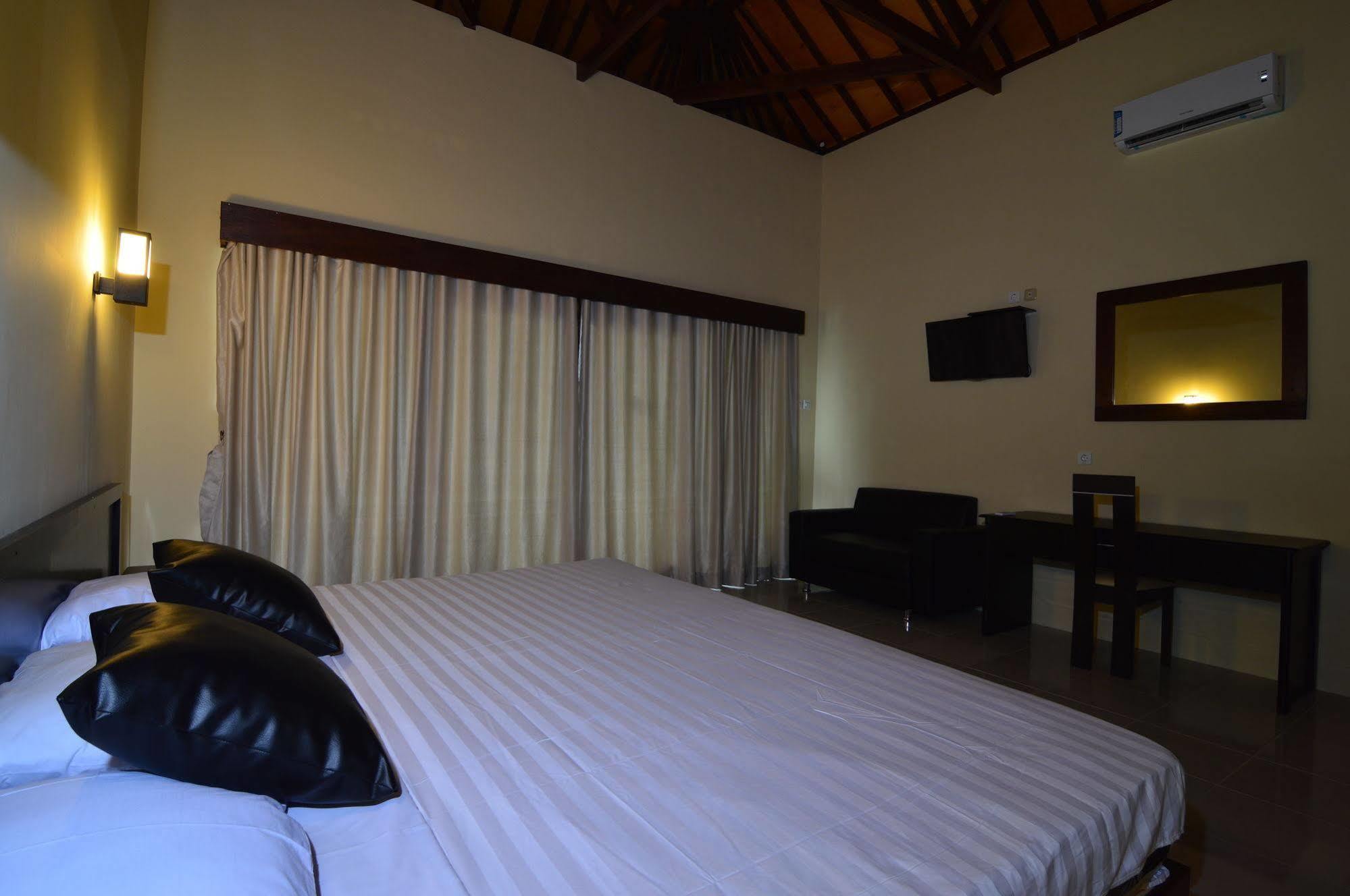 Shu Villa Lombok Kuta  Extérieur photo