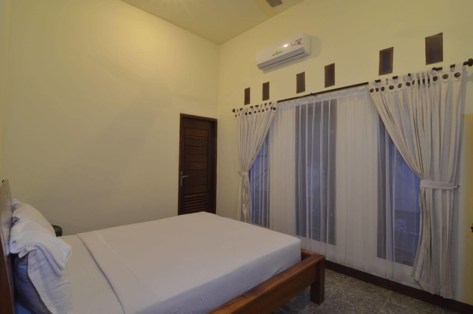 Shu Villa Lombok Kuta  Extérieur photo